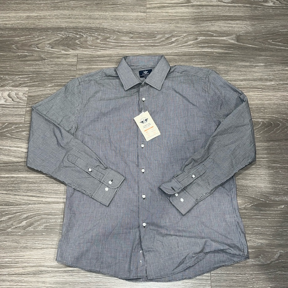 Dockers dress shirt. Size L. NWT